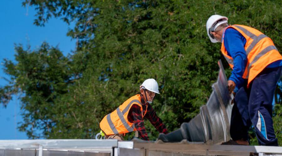 Roof repair in La Plata, PR